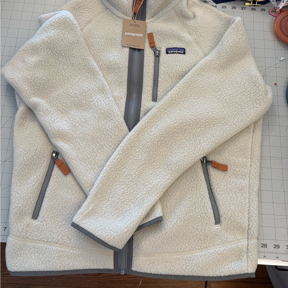 Patagonia Retro pile Fleece Jacket with Gray Accents
